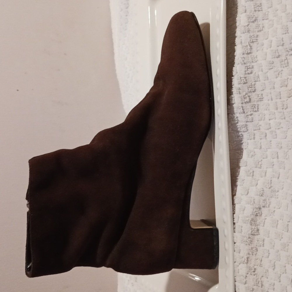 Elegant Vtg. Chocolate Brown Suede Ankle Boots  9  ⚜️👑⚜️